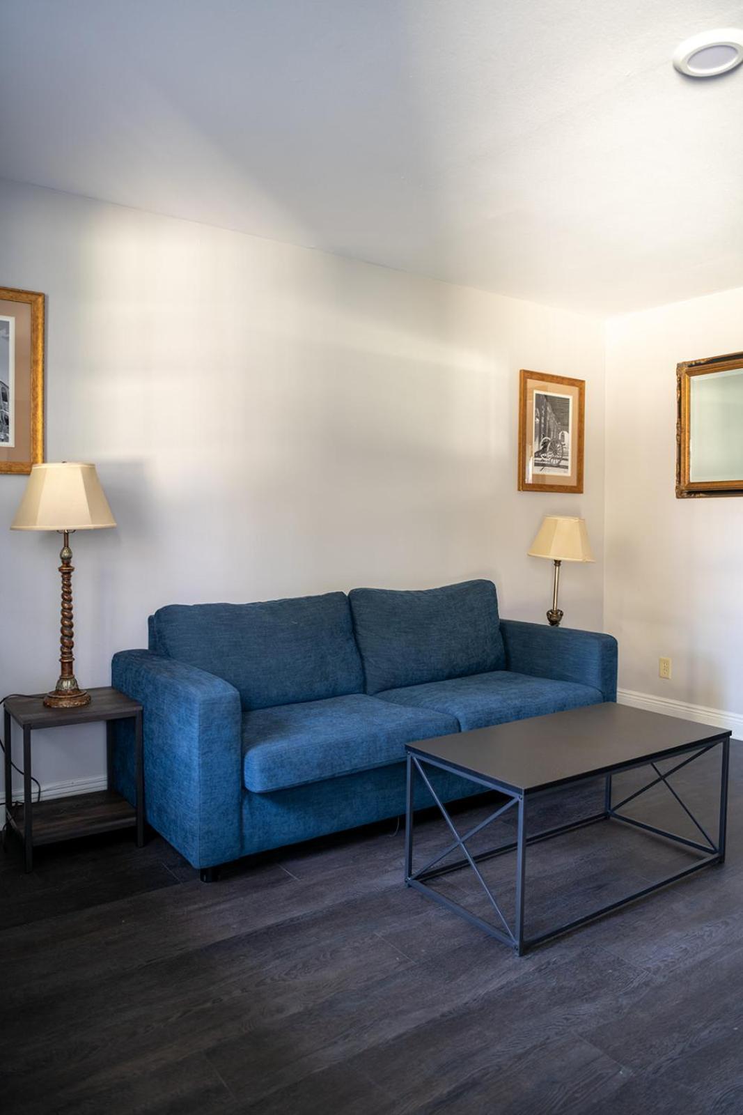 French Quarter Suites Hotel ニューオーリンズ エクステリア 写真