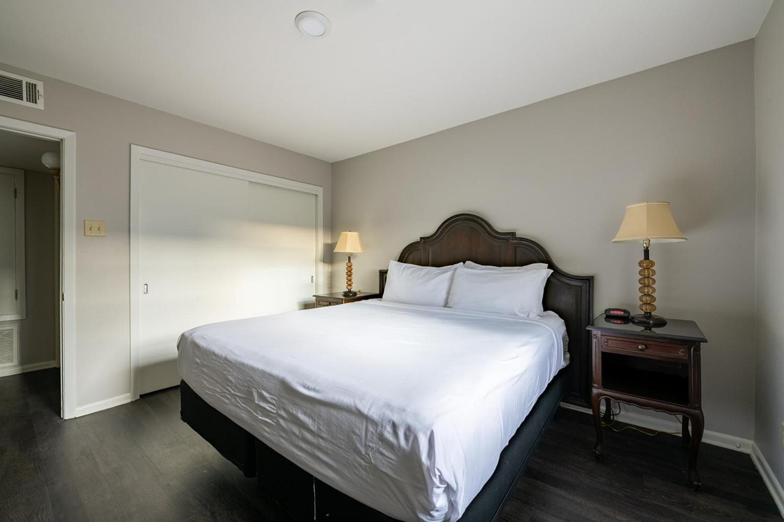French Quarter Suites Hotel ニューオーリンズ エクステリア 写真