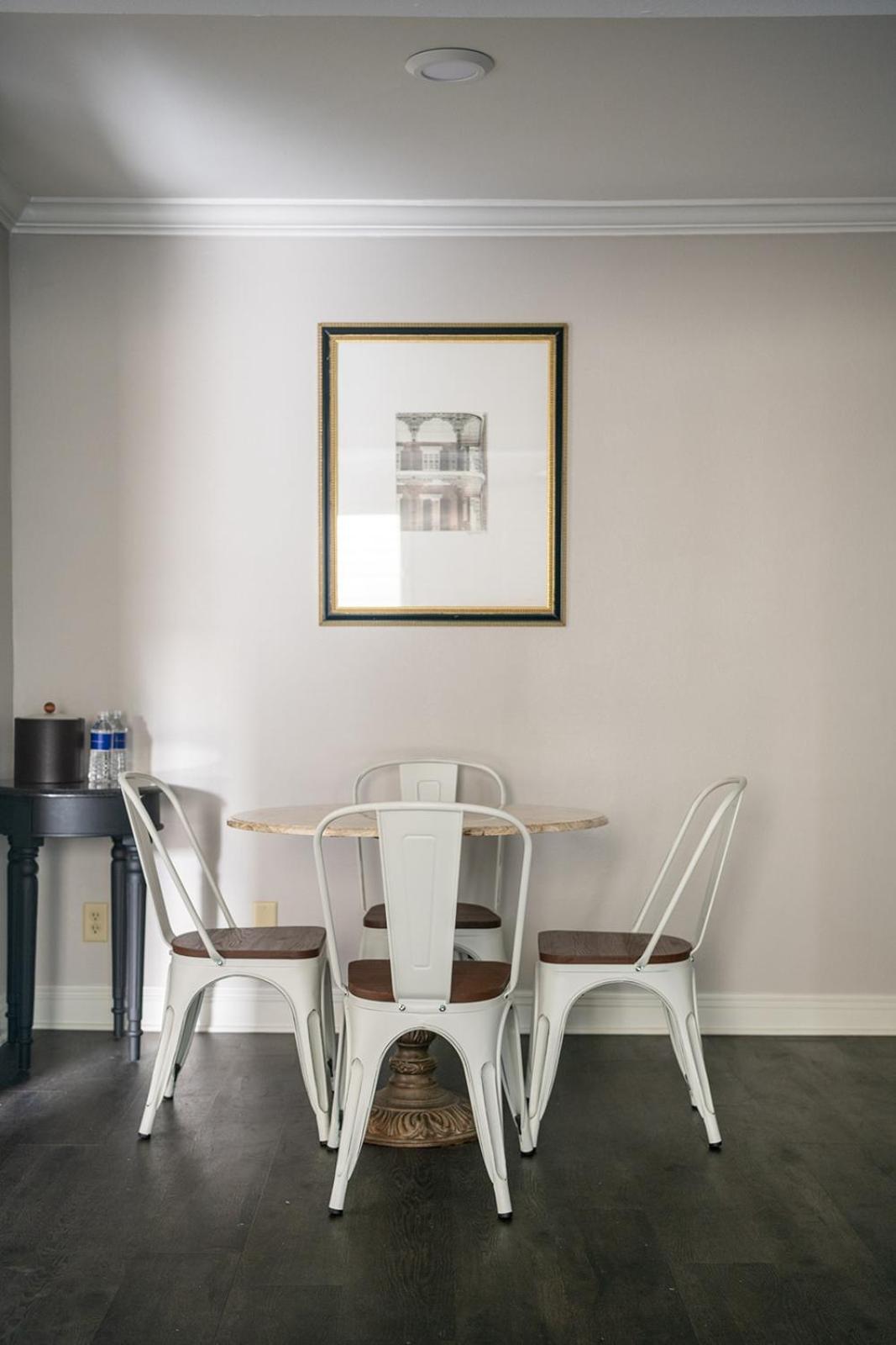 French Quarter Suites Hotel ニューオーリンズ エクステリア 写真