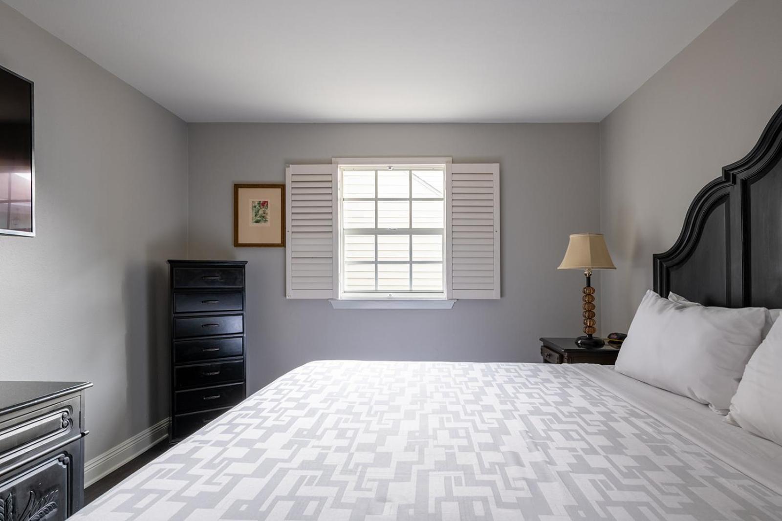French Quarter Suites Hotel ニューオーリンズ エクステリア 写真