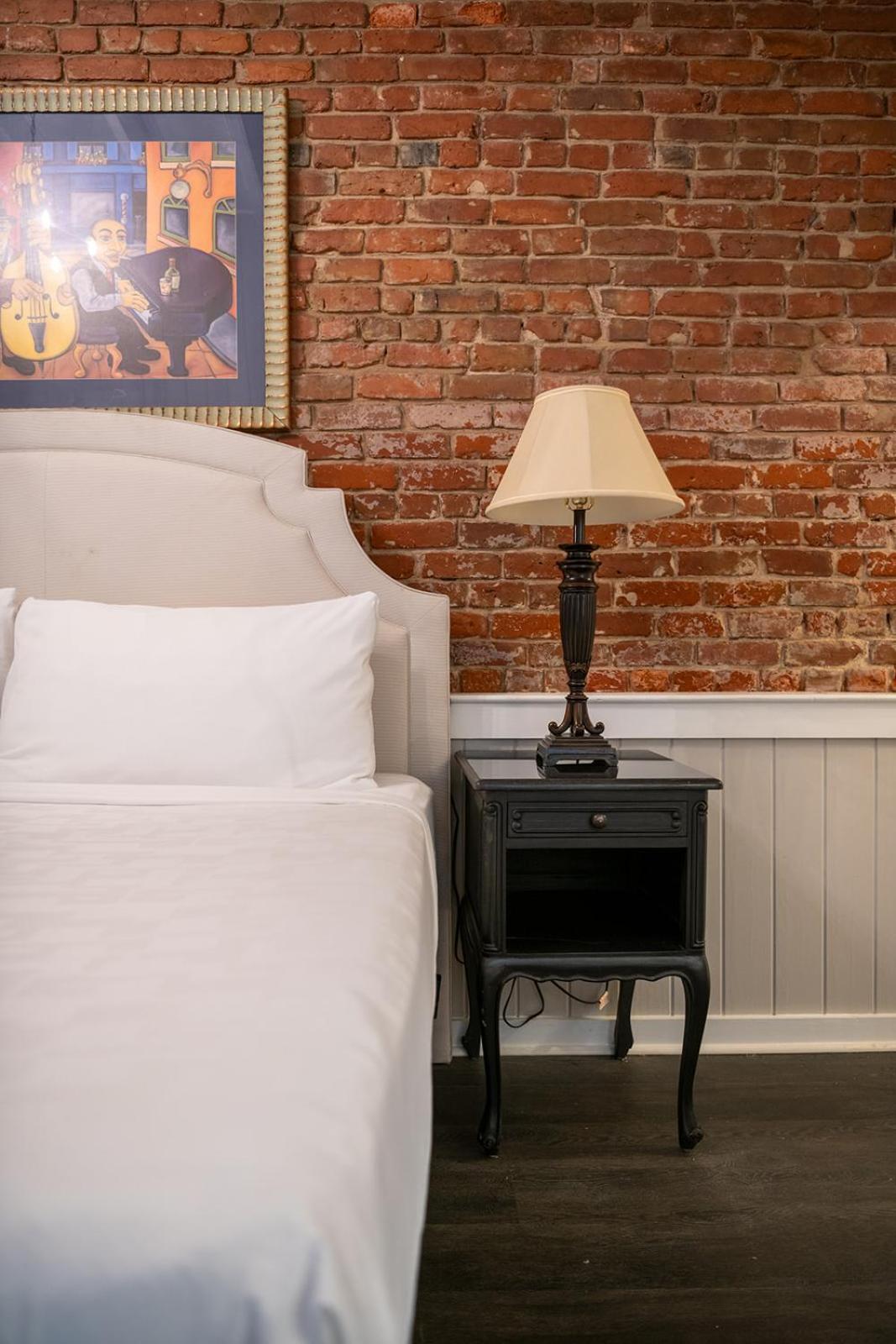 French Quarter Suites Hotel ニューオーリンズ エクステリア 写真