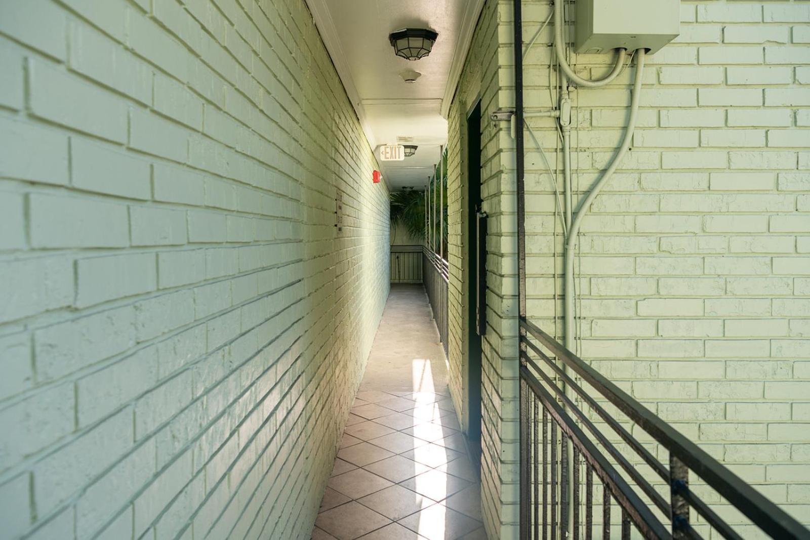 French Quarter Suites Hotel ニューオーリンズ エクステリア 写真