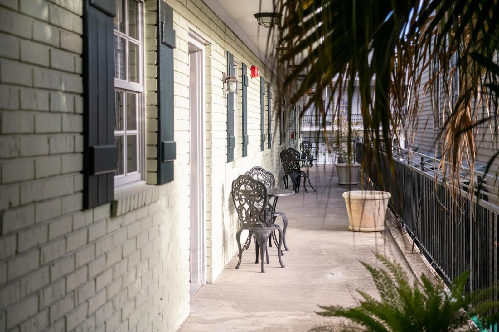 French Quarter Suites Hotel ニューオーリンズ エクステリア 写真